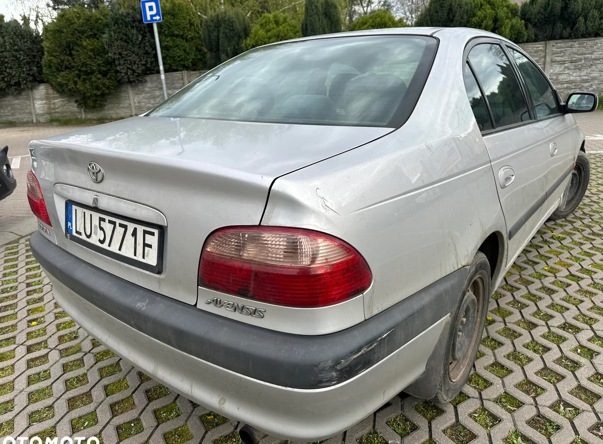 Toyota Avensis cena 2500 przebieg: 321000, rok produkcji 2001 z Radłów małe 11